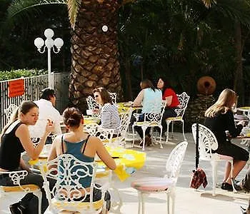 Azur Hotel 3*
